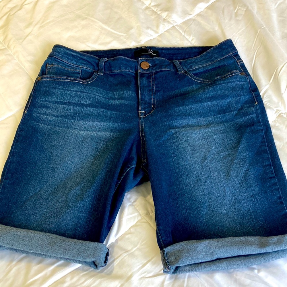 1822 Jean Shorts
